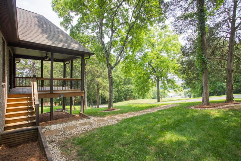 111 Country Hills Dr, Hendersonville, TN 37075