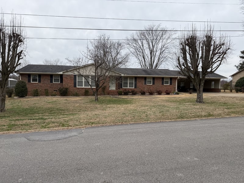 618 Fairlane Dr, Lewisburg, TN 37091