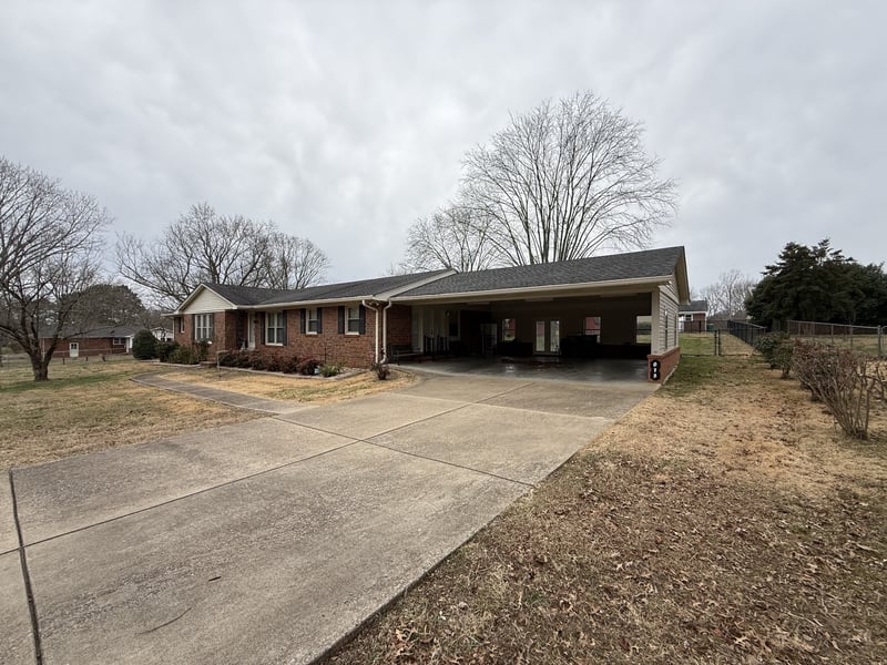 618 Fairlane Dr, Lewisburg, TN 37091