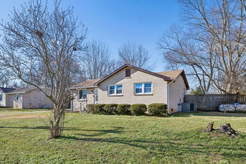 6719 Forrest Ln, Murfreesboro, TN 37129