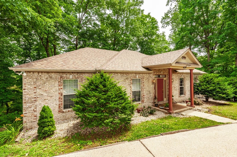 6513 N Mount Pleasant Rd, Greenbrier, TN 37073