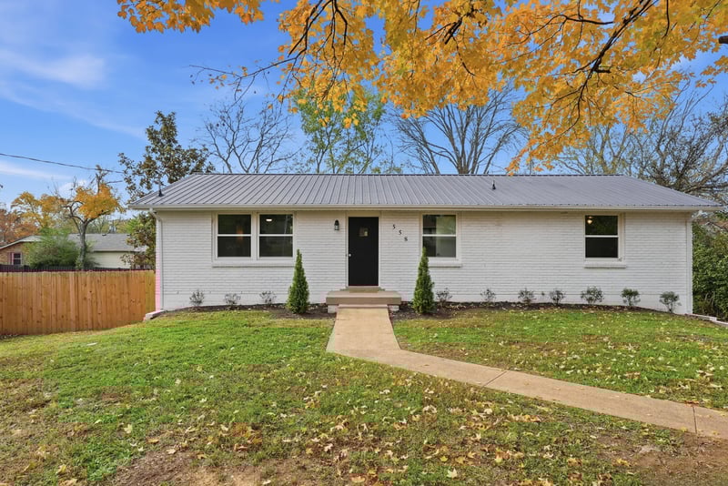 558 Walton Ferry Rd, Hendersonville, TN 37075