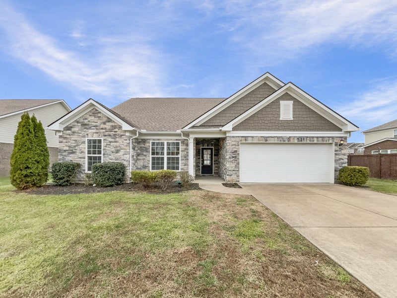 4009 Compass Pointe Ct, Thompsons Station, TN 37179