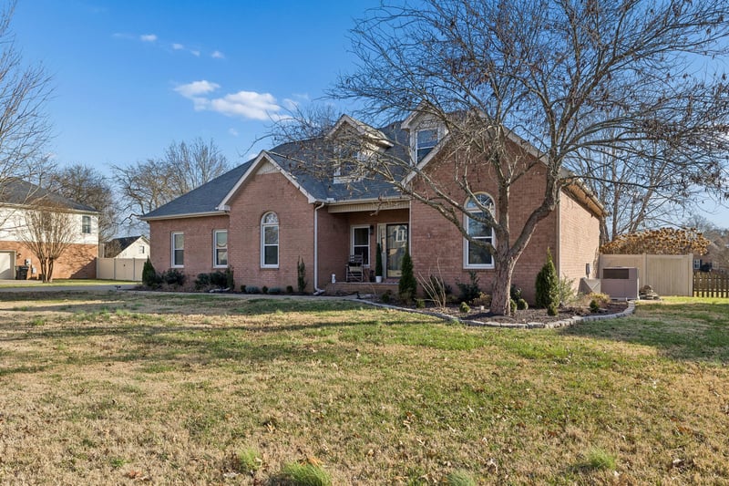 1831 Pennington Dr, Murfreesboro, TN 37129