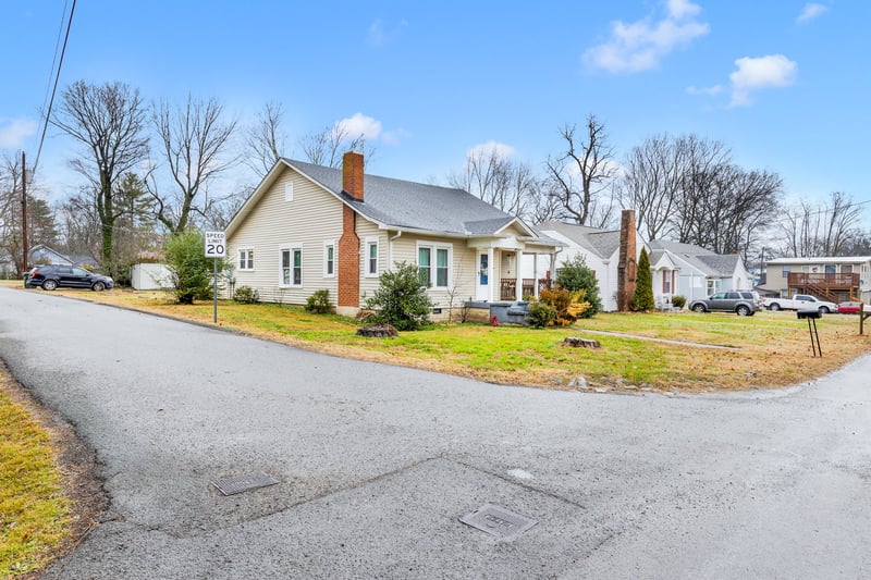 128 W Jackson St, Gallatin, TN 37066