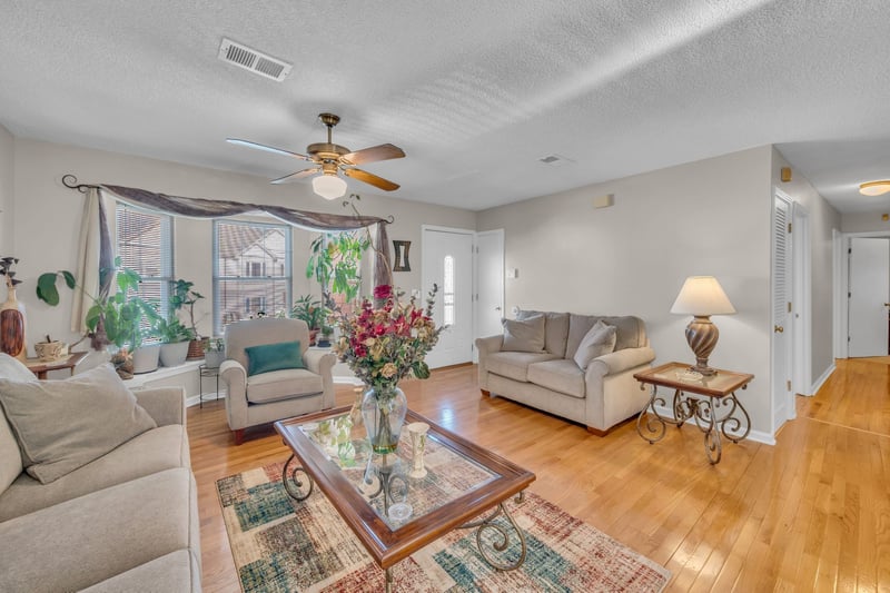 717 Flint Ridge Dr, Whites Creek, TN 37189