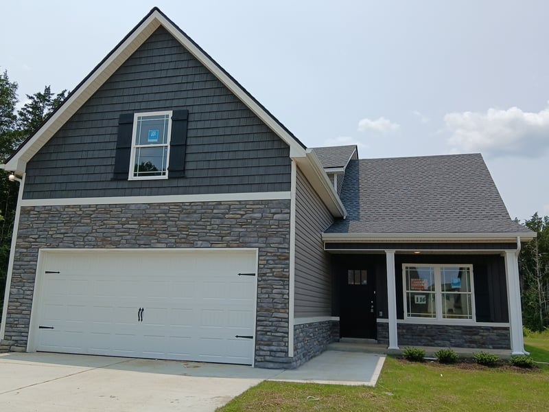 2101 Red Barn Rd, Christiana, TN 37037