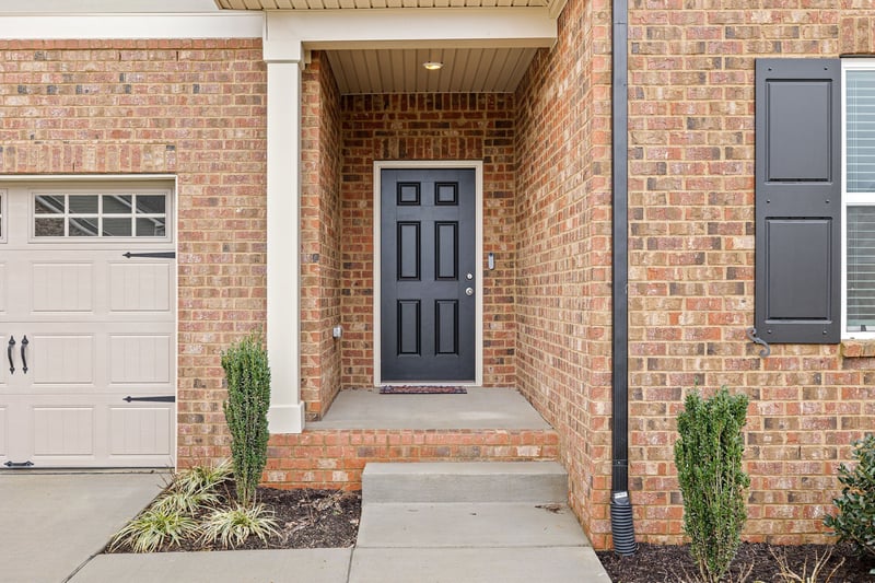 390 Triple Crown Cir, Gallatin, TN 37066