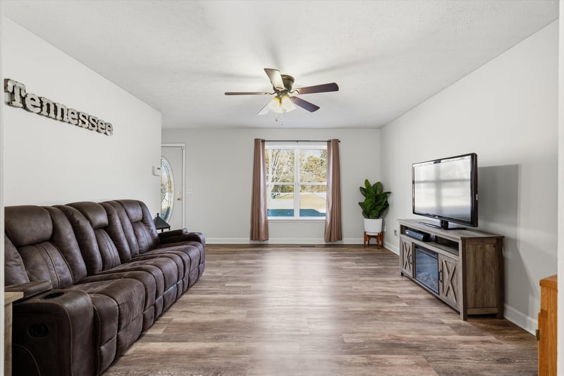 486 Sylvis Rd, Dickson, TN 37055