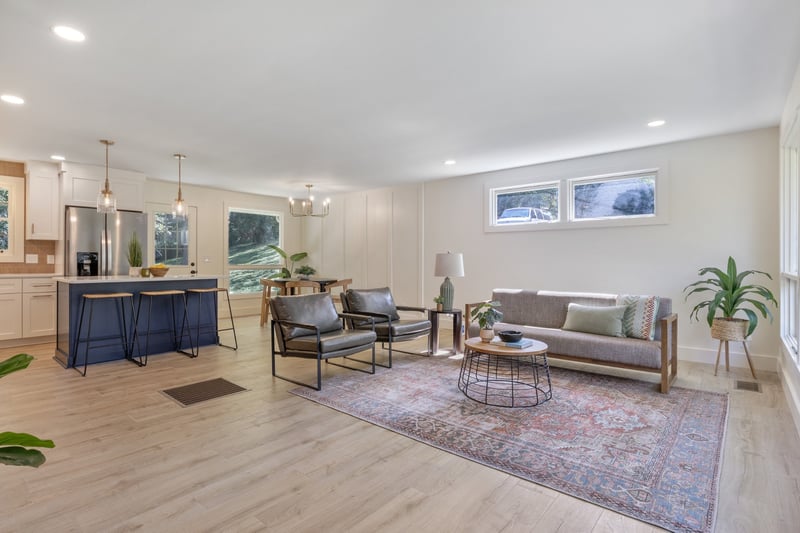 740 Currey Rd, Nashville, TN 37217