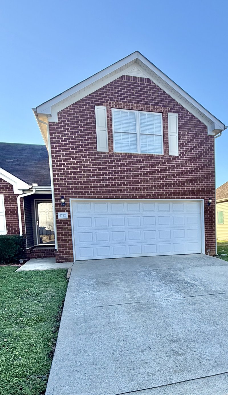 1712 Odessa Ave, Murfreesboro, TN 37128