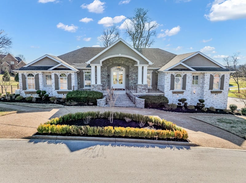 100 Glenway Pt, Lebanon, TN 37087