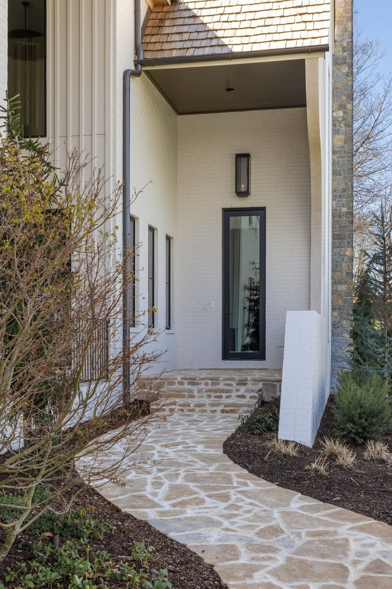 1049 Overton Lea Rd, Nashville, TN 37220