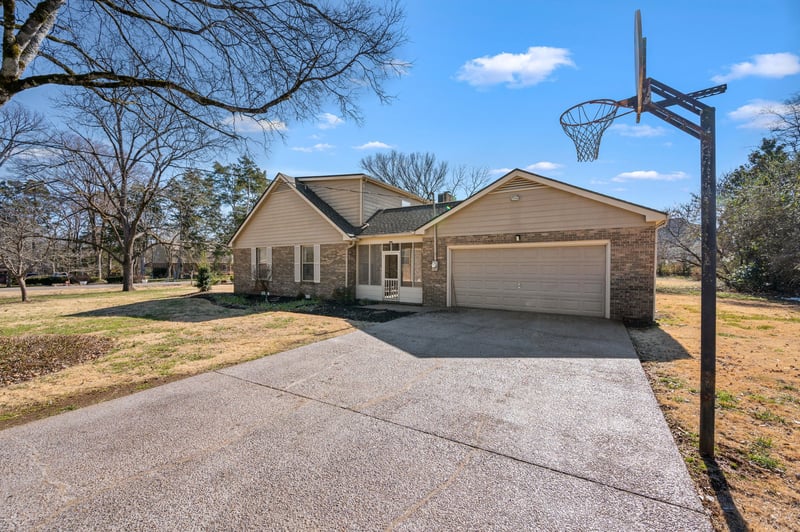 2107 Moccasin Trl, Murfreesboro, TN 37129