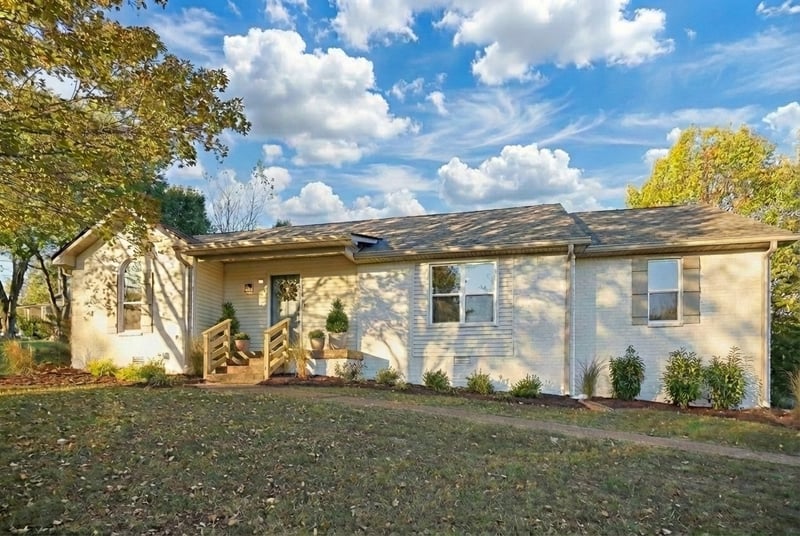 3078 Old Greenbrier Pike, Greenbrier, TN 37073