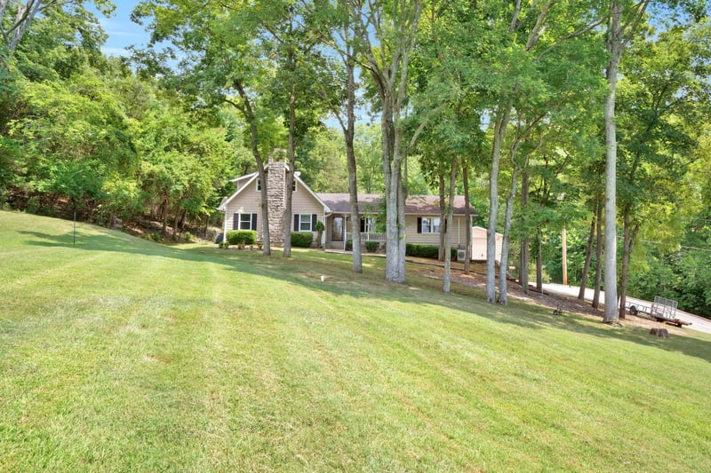 1057 Hillview Dr, Hendersonville, TN 37075
