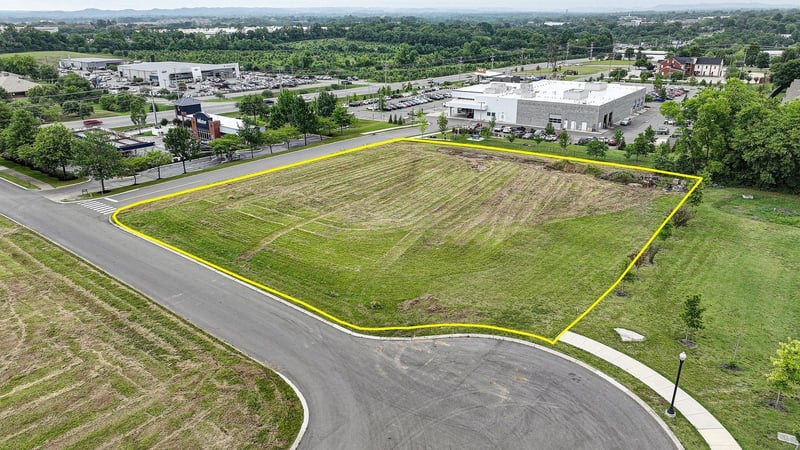 951 Memory Ln, Gallatin, TN 37066