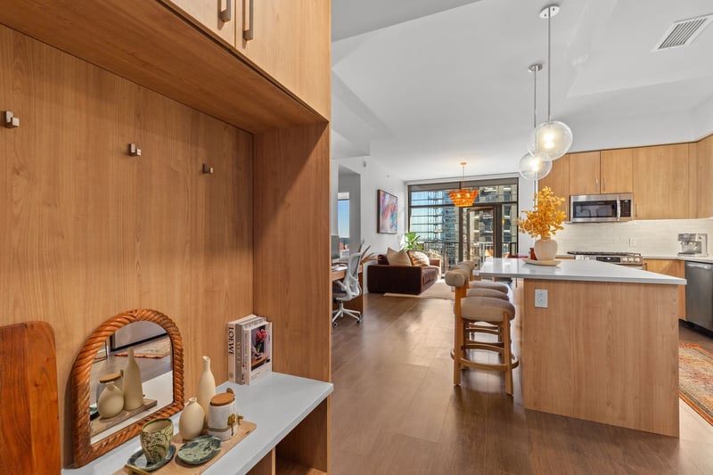 1212 Demonbreun St #1606, Nashville, TN 37203