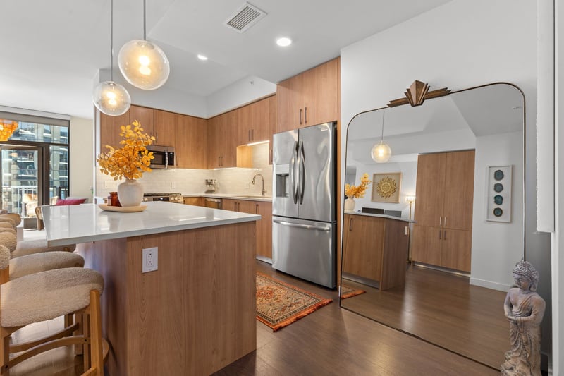 1212 Demonbreun St #1606, Nashville, TN 37203