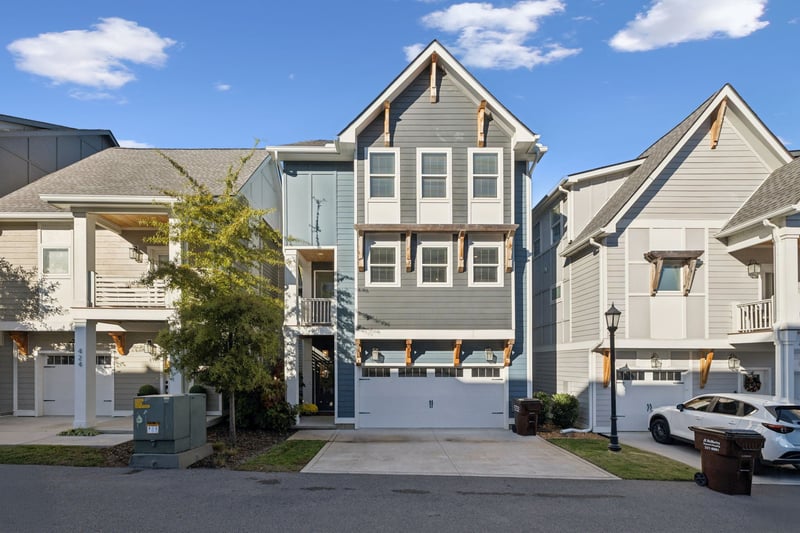 426 Becanni Ln, Nashville, TN 37209