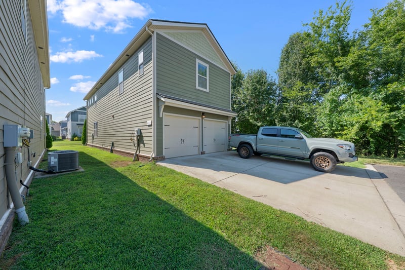 219 Manor Row, Pleasant View, TN 37146