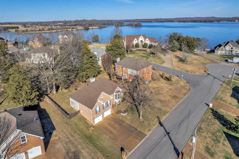 2015 Woods Rn, Mount Juliet, TN 37122