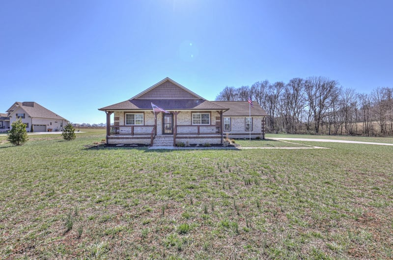 1059 S Cross Bridges Rd, Mount Pleasant, TN 38474