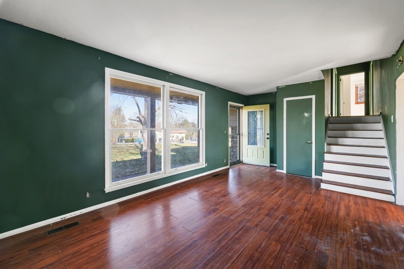 110 Lake Point Dr, Gallatin, TN 37066