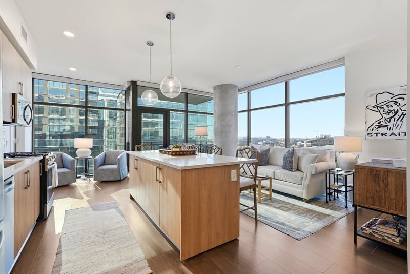 1212 Demonbreun St #1402, Nashville, TN 37203