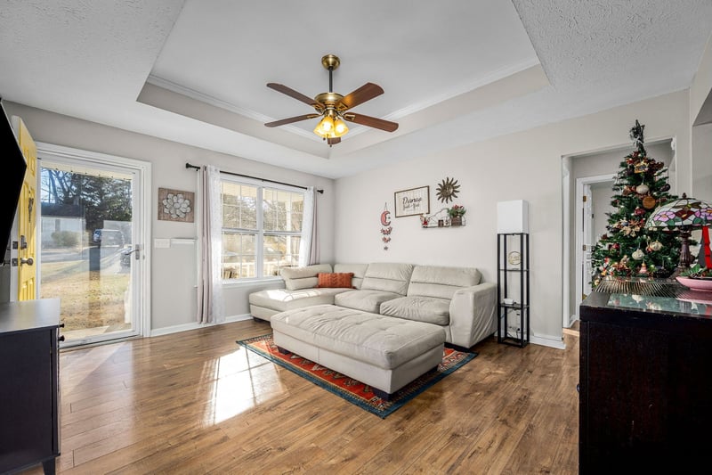 108 Hampton Dr, La Vergne, TN 37086