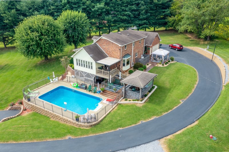 730 N Russell St, Portland, TN 37148