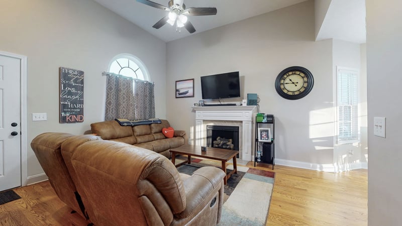 375 Misty Dr, Pleasant View, TN 37146