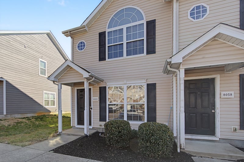 8060 Logan Dr, La Vergne, TN 37086