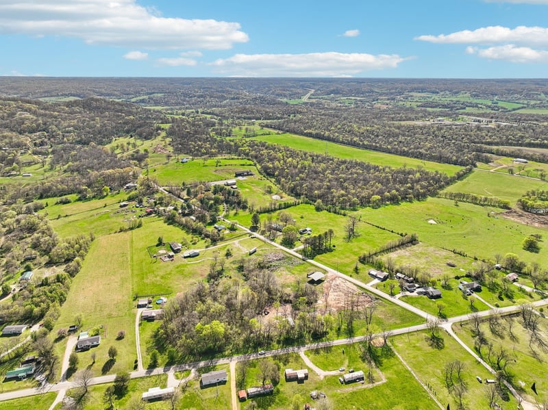 7919 Golf Club Rd, Mount Pleasant, TN 38474