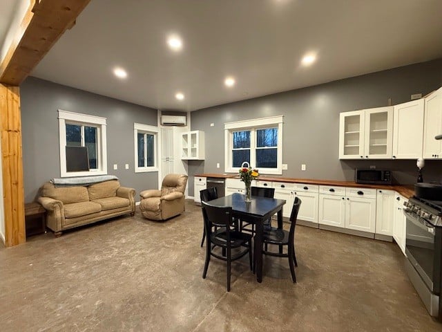 607 Rocky Dr, Dickson, TN 37055