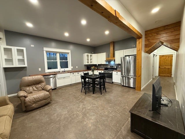 607 Rocky Dr, Dickson, TN 37055