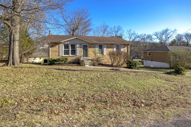 630 Debbie Dr, Hermitage, TN 37076