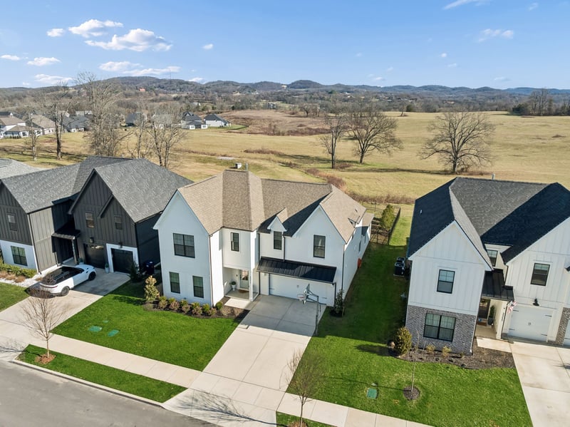 3311 Sassafras Ln, Thompsons Station, TN 37179