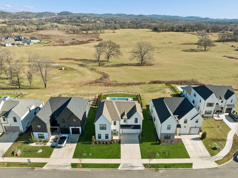 3311 Sassafras Ln, Thompsons Station, TN 37179