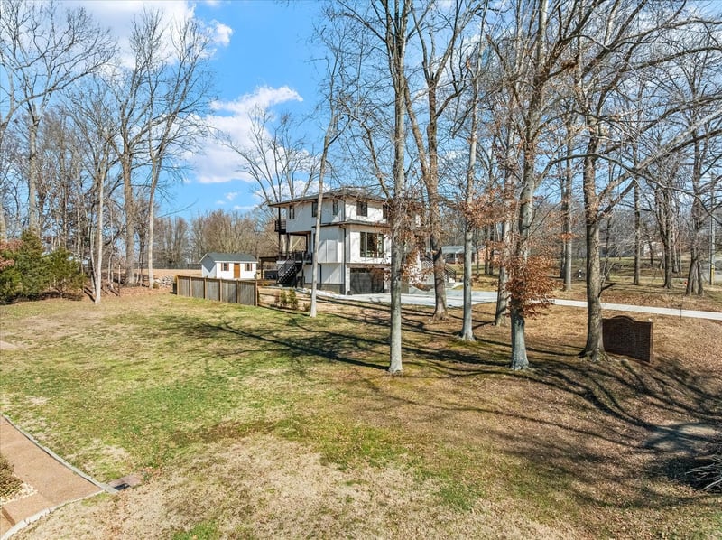 1301 Chestnut Dr, Brentwood, TN 37027