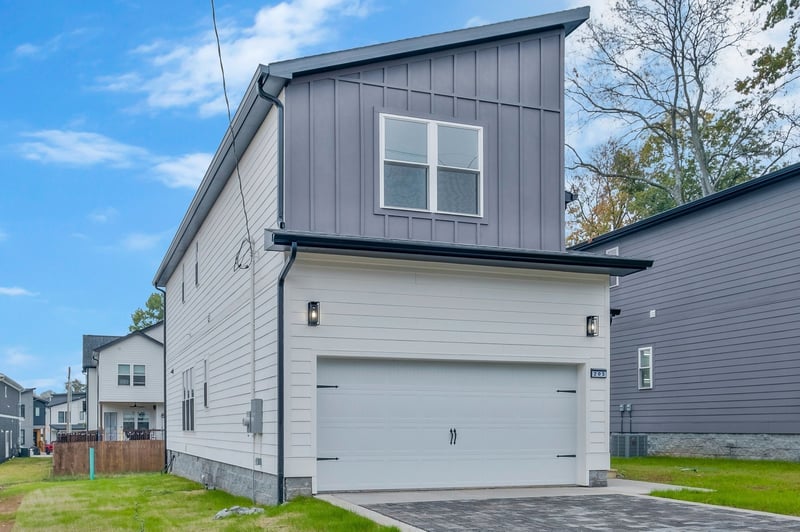 205 Paragon Mills Rd, Nashville, TN 37211