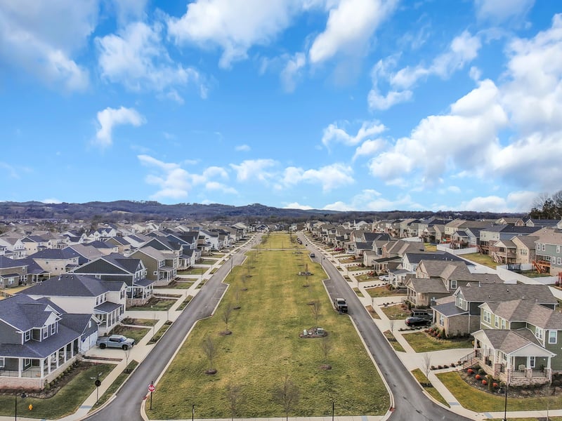 635 Snap Dragon Ln, Hendersonville, TN 37075