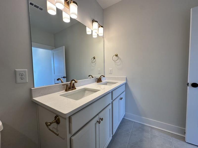 2072 Conductor Ln, Thompsons Station, TN 37179