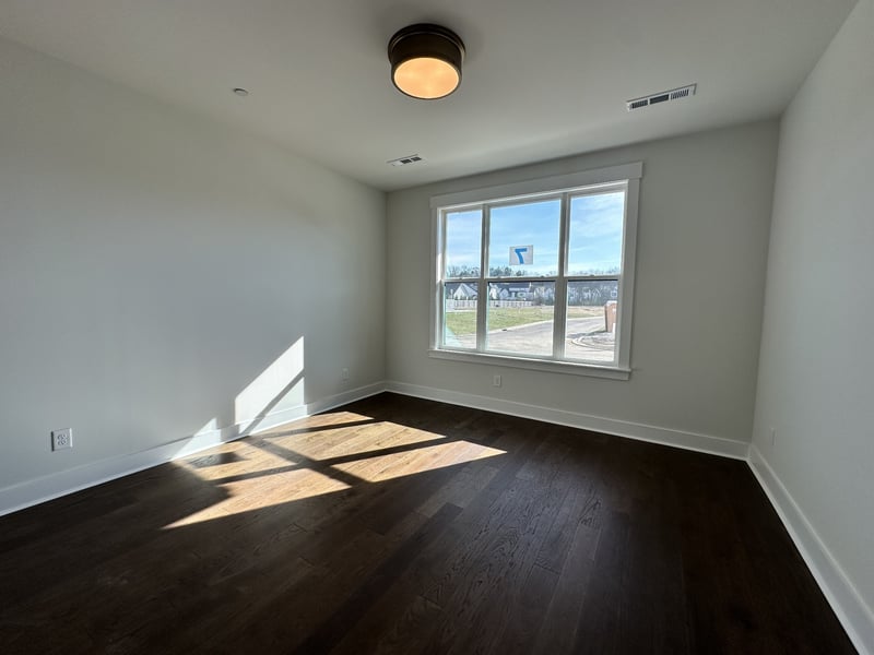 2072 Conductor Ln, Thompsons Station, TN 37179