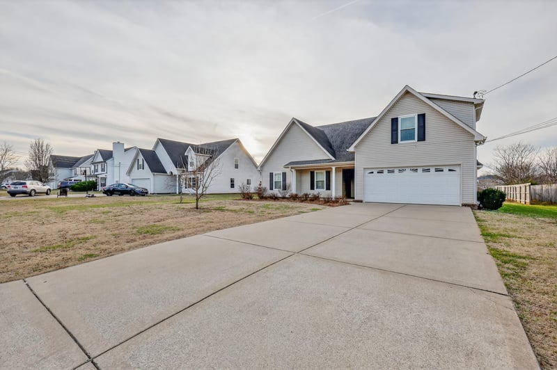 710 Fleming Farms Dr, Murfreesboro, TN 37128