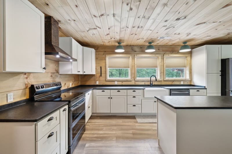 1785 St John Rd, Lascassas, TN 37085