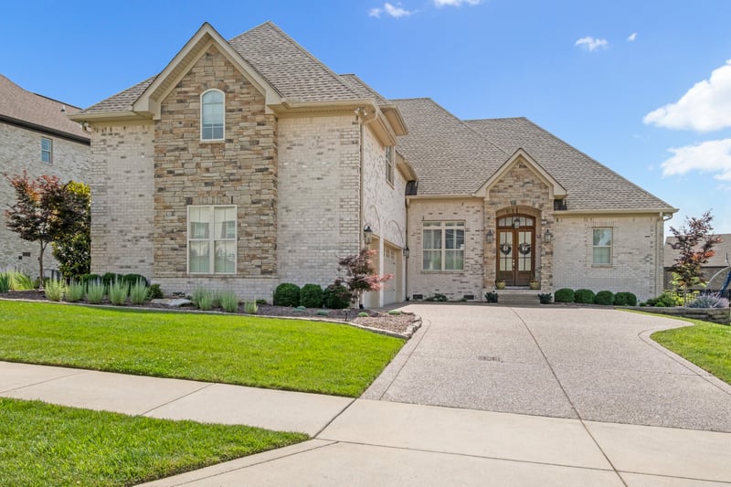 126 Thornwood Pl, Hendersonville, TN 37075