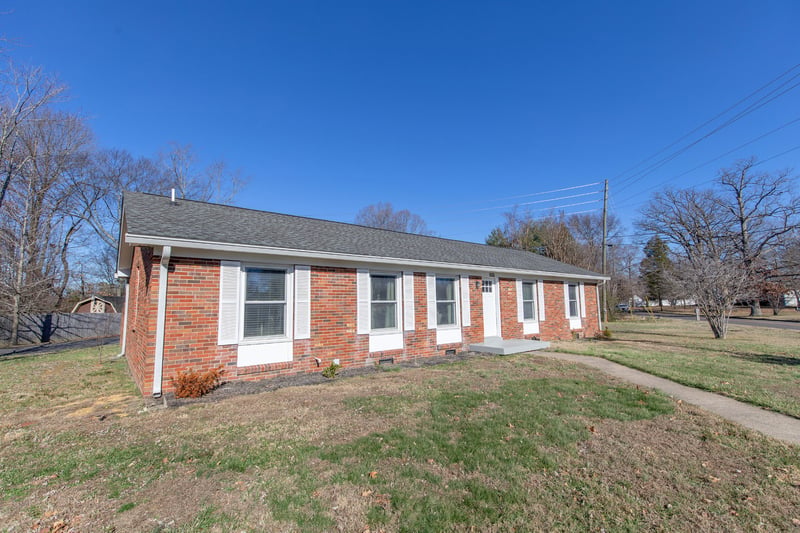 2604 Hickory Dr, Springfield, TN 37172
