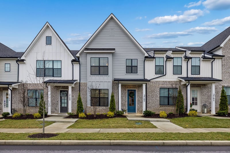 2705 Bramblewood Ln, Thompsons Station, TN 37179