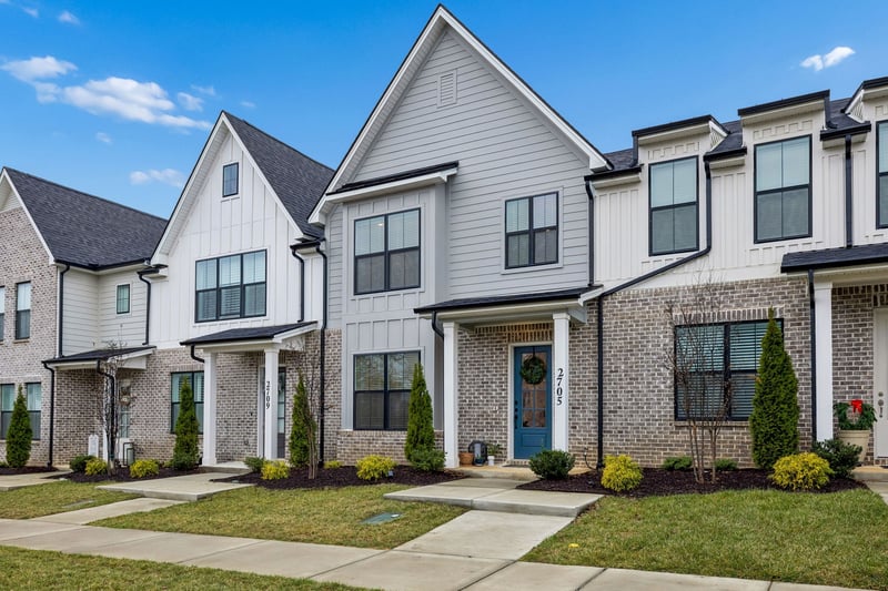 2705 Bramblewood Ln, Thompsons Station, TN 37179